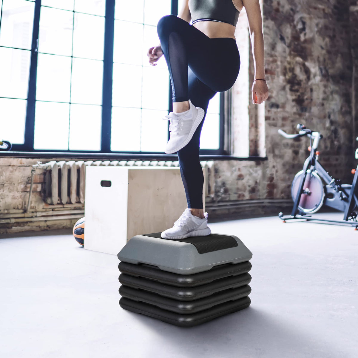 Height Adjustable Step Aerobic Platform with 4 Risers L47349